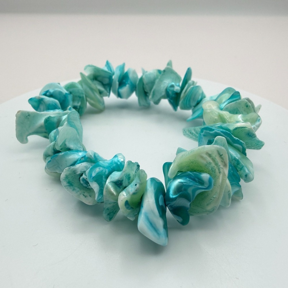 Vintage 90s Mother of Pearl Shell Chip Stretch Bracelet Women's Classic Jewelry